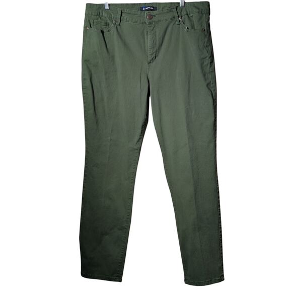 Bandolino 'Amy' Hidden Forest Cotton Stretch Straight Pant Womens' Size 16 - Picture 10 of 10